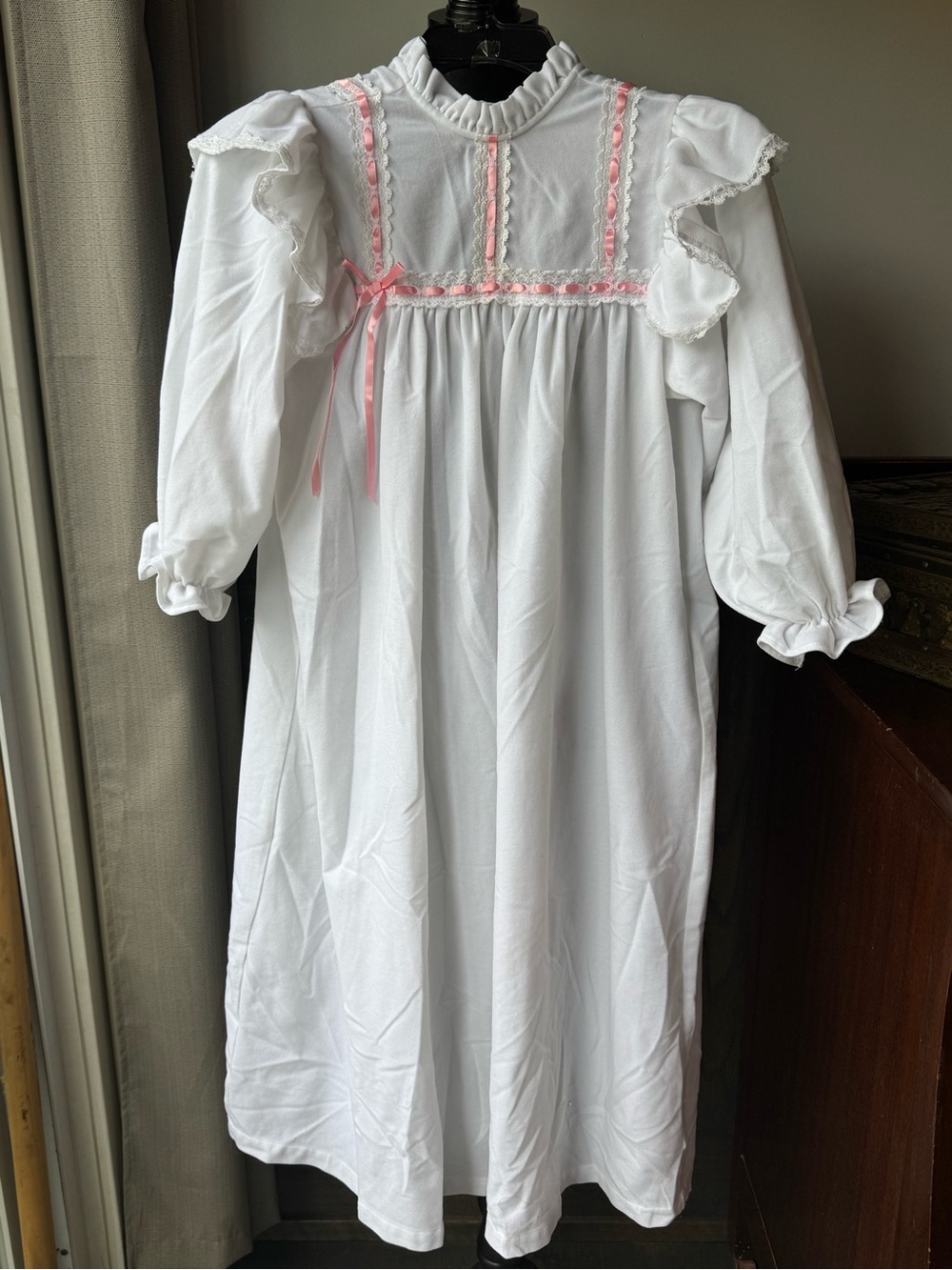 American Girl Samantha White Nightgown with Pink Ribbon Trim juniors small